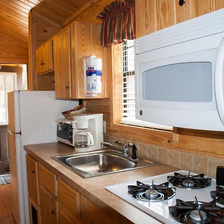 Medina Lake Camping Resort Cabin 3 Lakehills Exterior foto