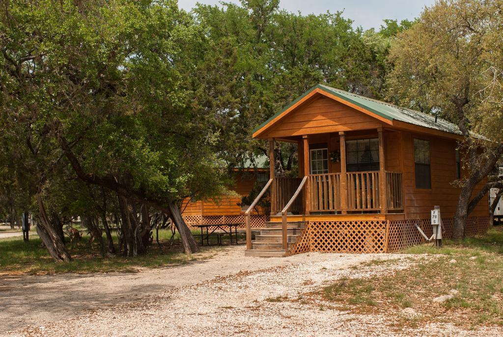 Medina Lake Camping Resort Cabin 3 Lakehills Exterior foto