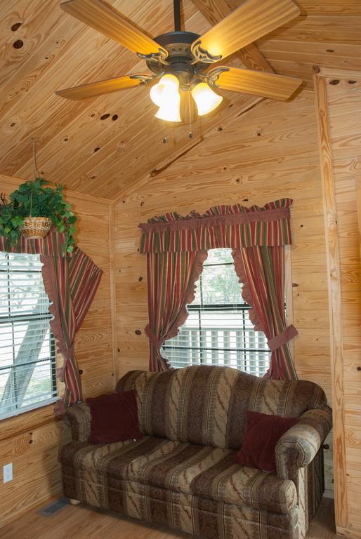 Medina Lake Camping Resort Cabin 3 Lakehills Exterior foto